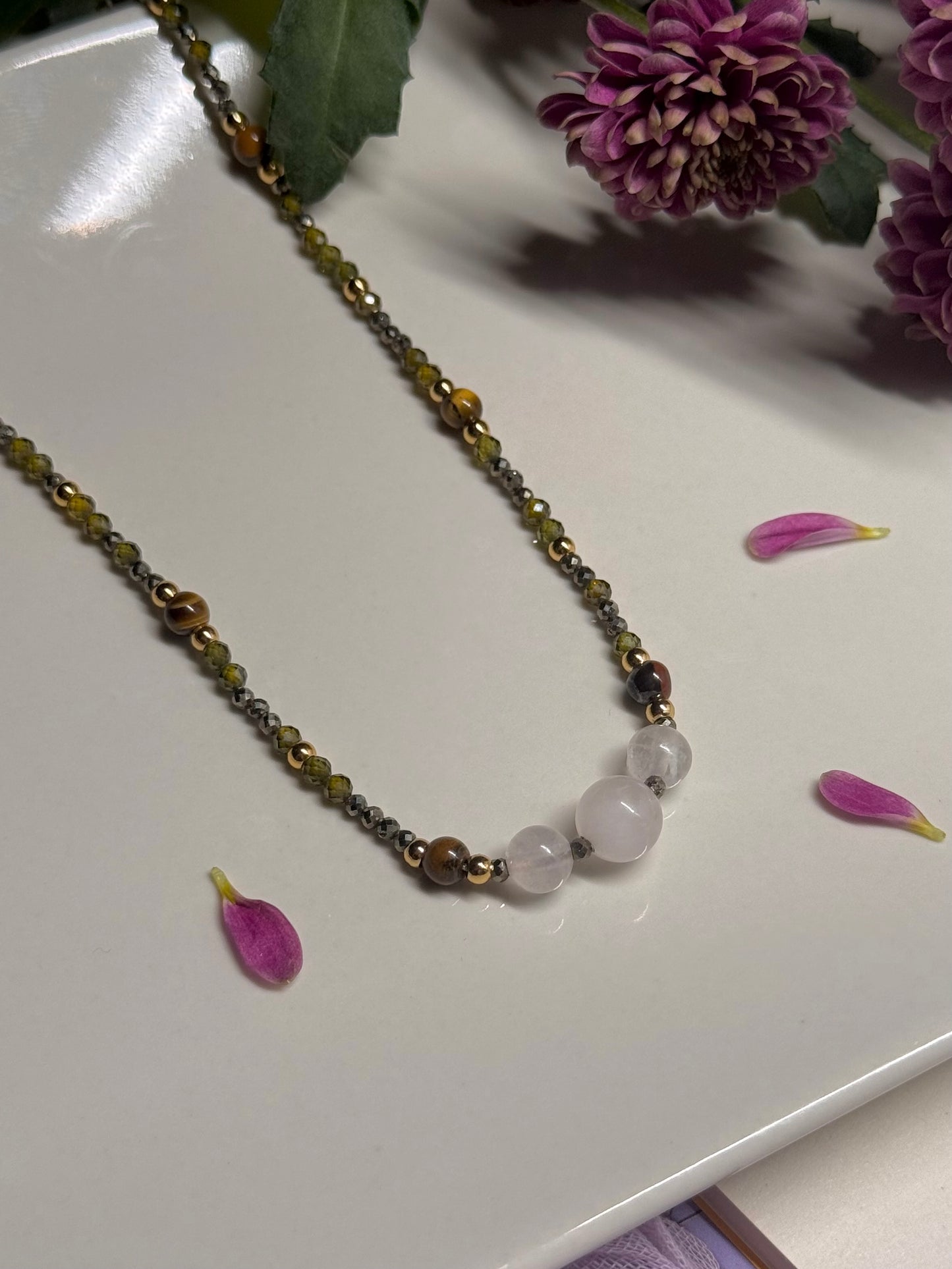 Collar “Yo Puedo” - Pirita, Ojo de Tigre y Cuarzo Rosa