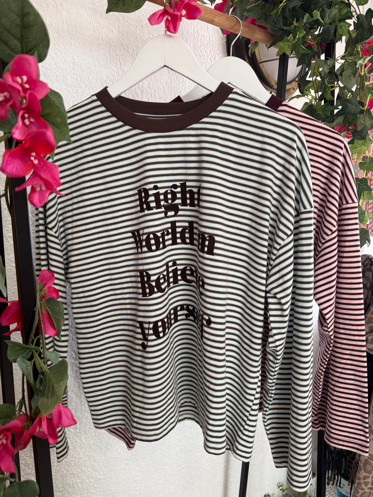 Camiseta Right World 🌸 - Talla hasta 44