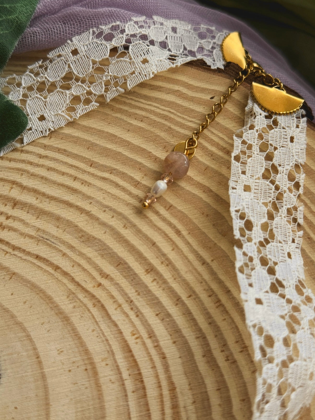 Collar Elizabeth 🤍- Relicario con Cuarzo Rosa