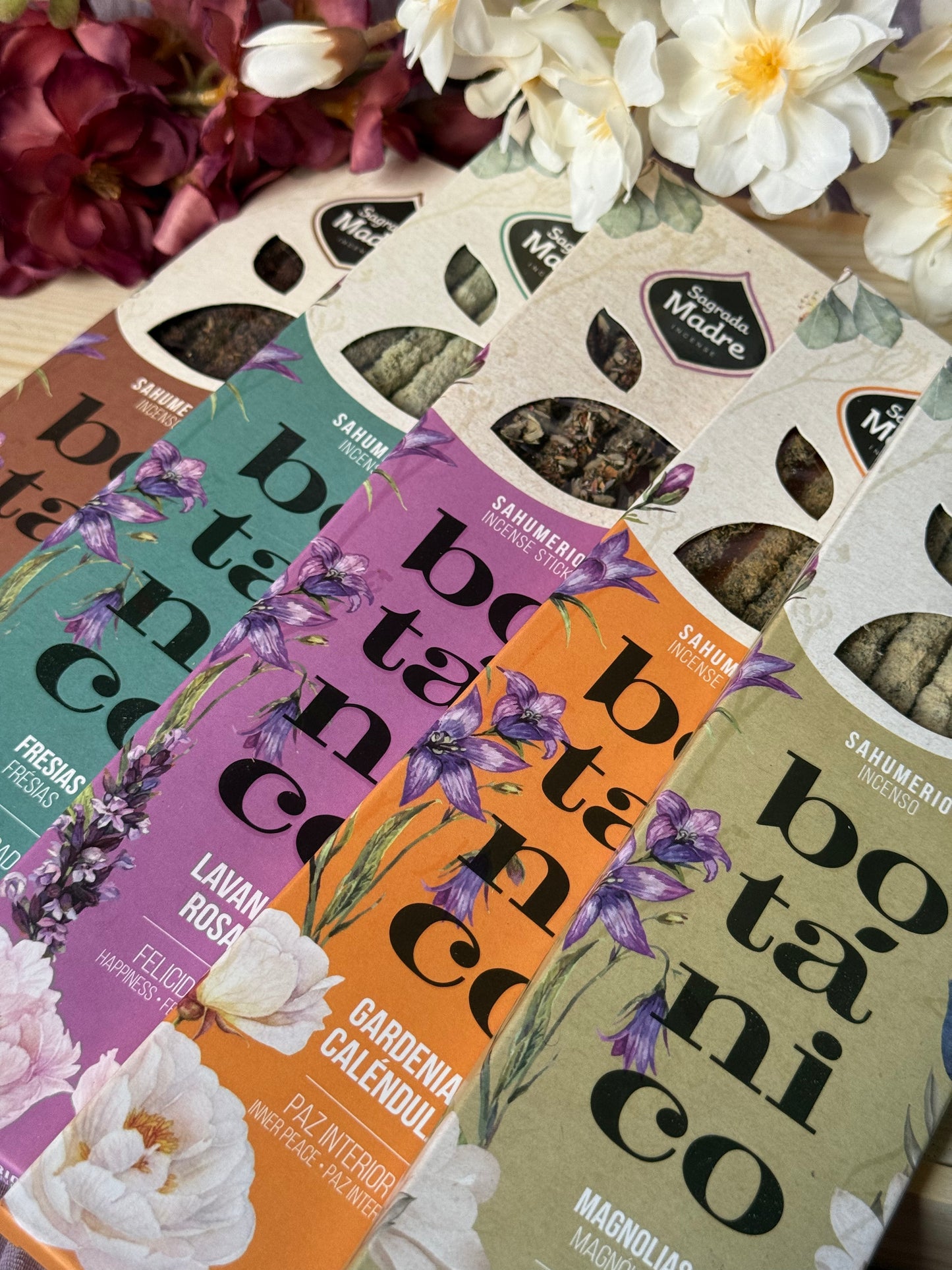 Incienso Botánico Gardenias & Caléndula – Sagrada Madre